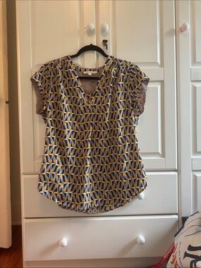 fun 2 fun Yellow and Navy Geometric V-Neck Blouse